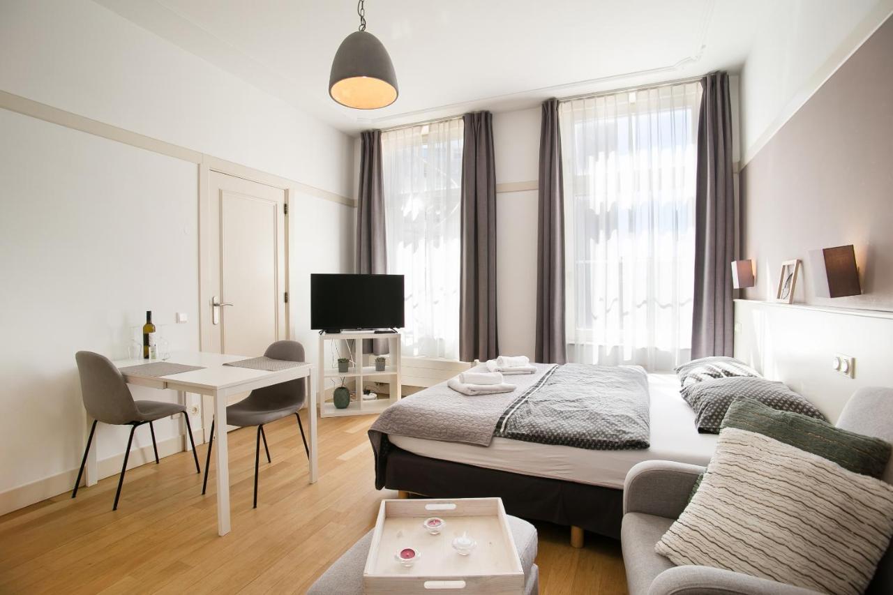 Four Star Apartments - Berkenbosch Blokstraat Haag Eksteriør bilde