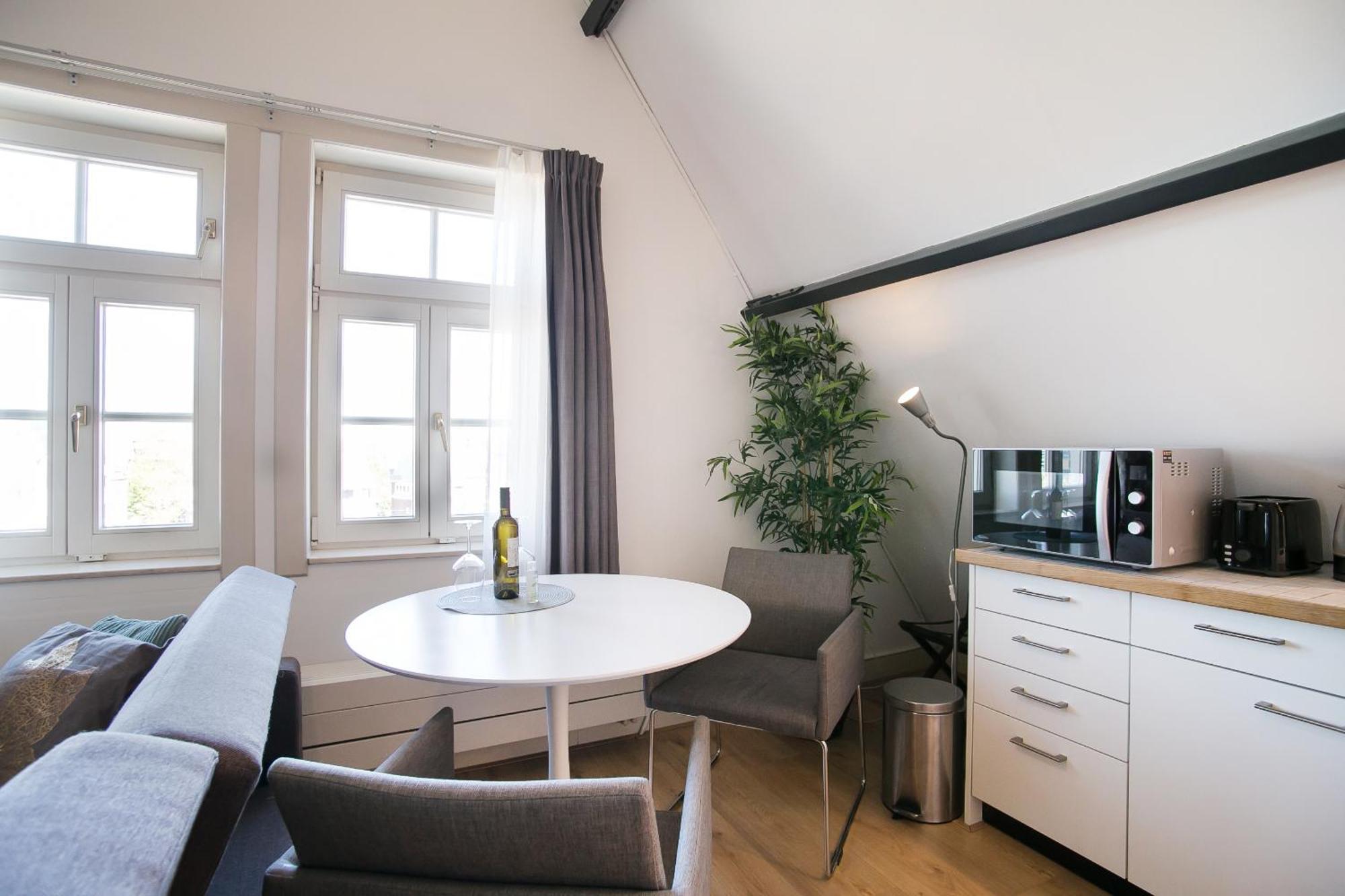 Four Star Apartments - Berkenbosch Blokstraat Haag Rom bilde